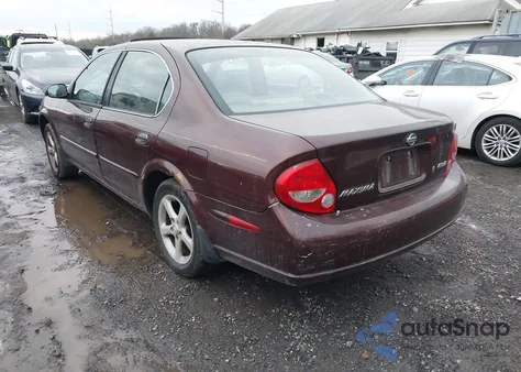 2000 Nissan Maxima Gle/Gxe/Se z USA, uszkodzony, nr VIN JN1CA31A9YT214565